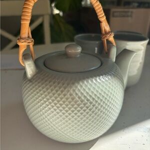 Japanese Teapot with Bamboo Handle and 3 ceramic tea cups